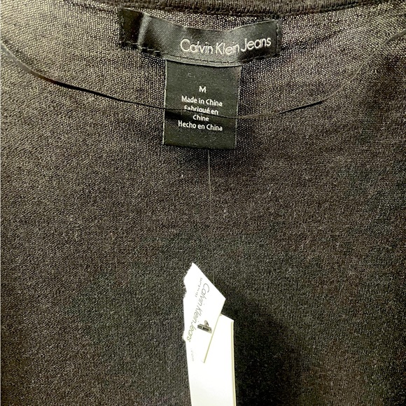 Brand new Calvin Klein sweater - Picture 2 of 6